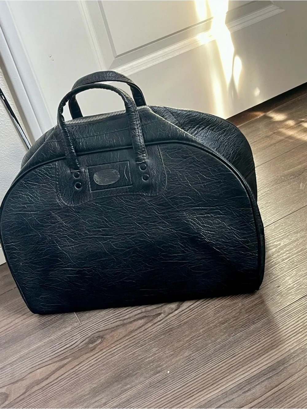 Black Men's Leather Weekender Bag - Classic Travel Holdall